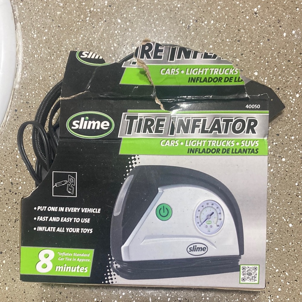 Portable tire inflator